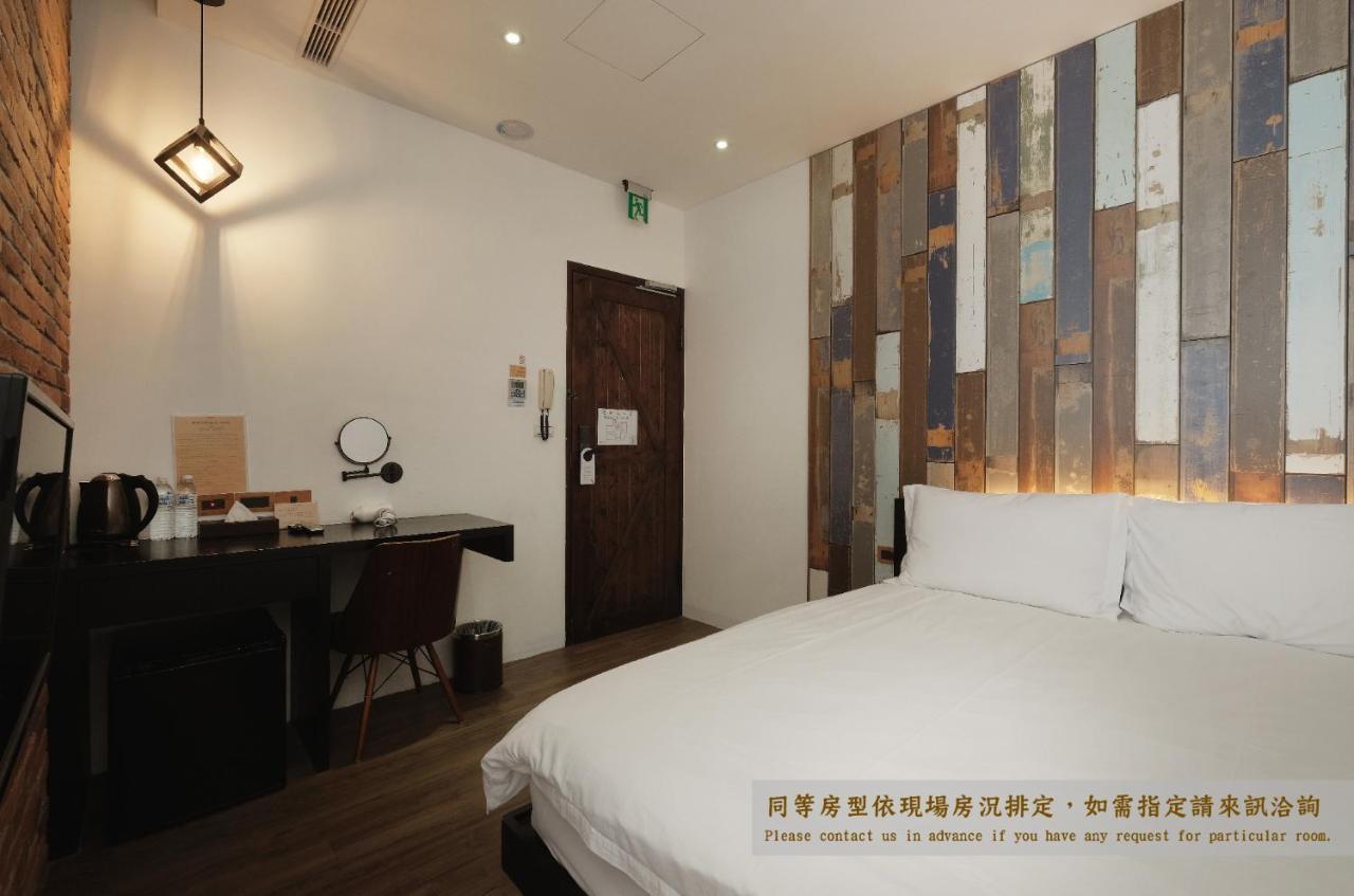 Journey Hostel Tainan Buitenkant foto