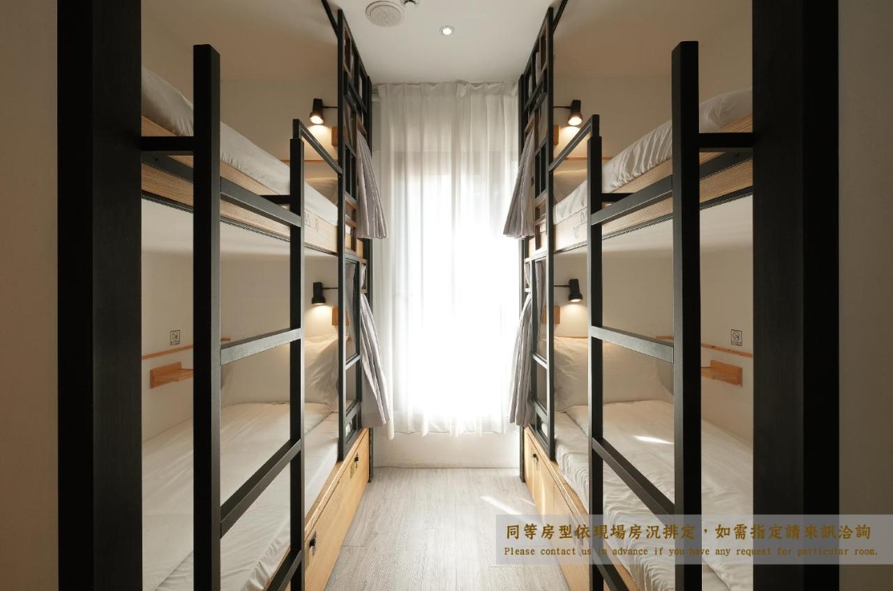 Journey Hostel Tainan Buitenkant foto