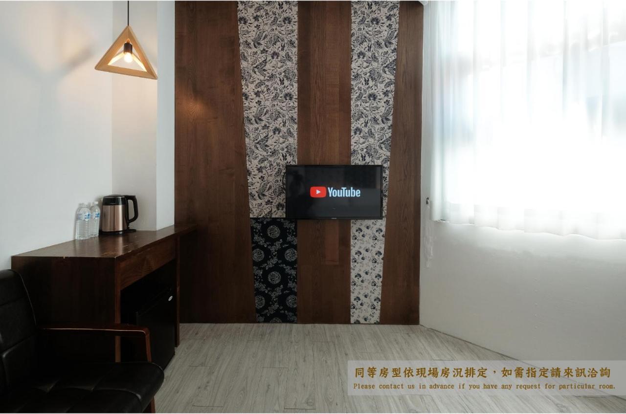 Journey Hostel Tainan Buitenkant foto