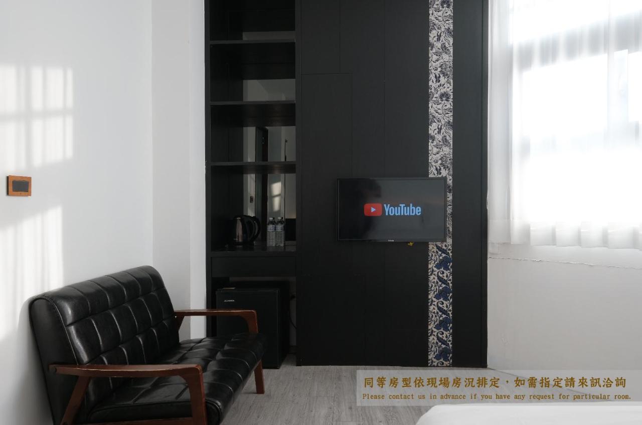 Journey Hostel Tainan Buitenkant foto