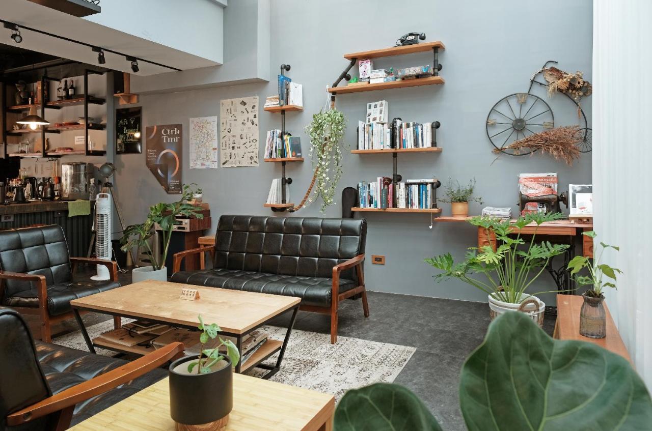 Journey Hostel Tainan Buitenkant foto