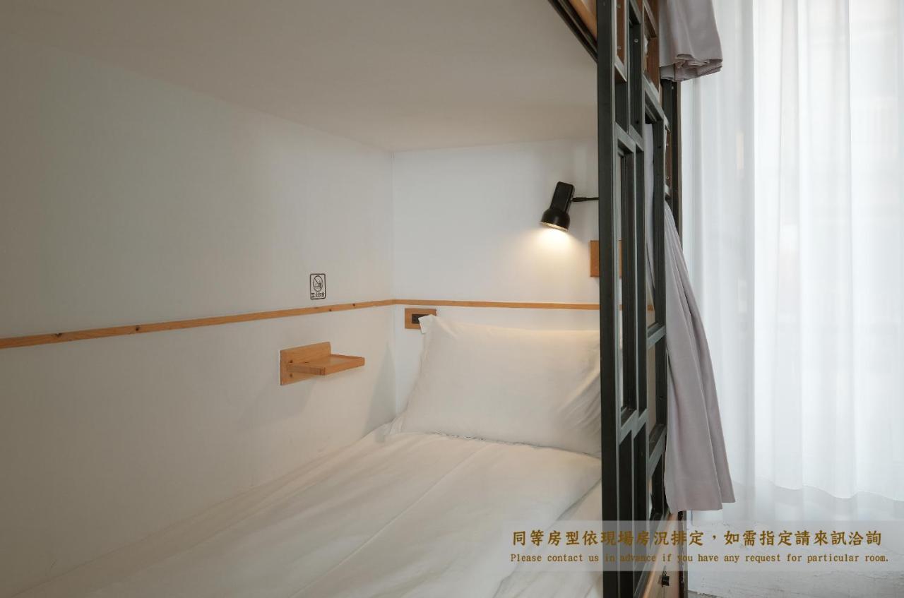 Journey Hostel Tainan Buitenkant foto