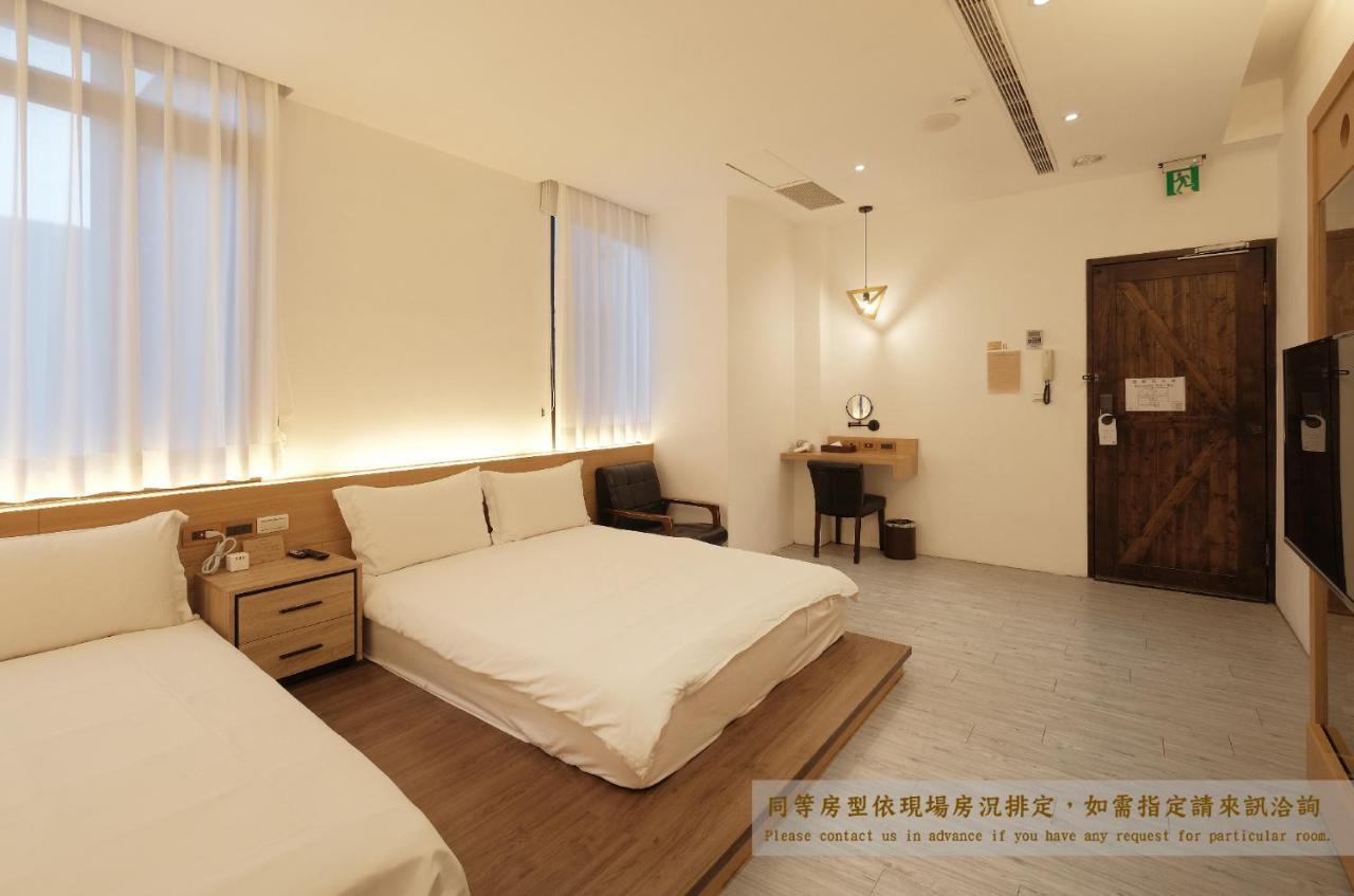 Journey Hostel Tainan Buitenkant foto